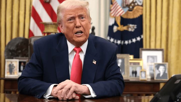 1,300人以上の経済学者がトランプの関税を経済的愚行として非難