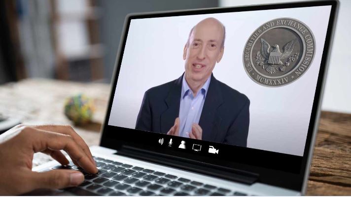 SEC 委員長が仮想通貨取引プラットフォームを規制する計画の概要を説明するビデオを公開