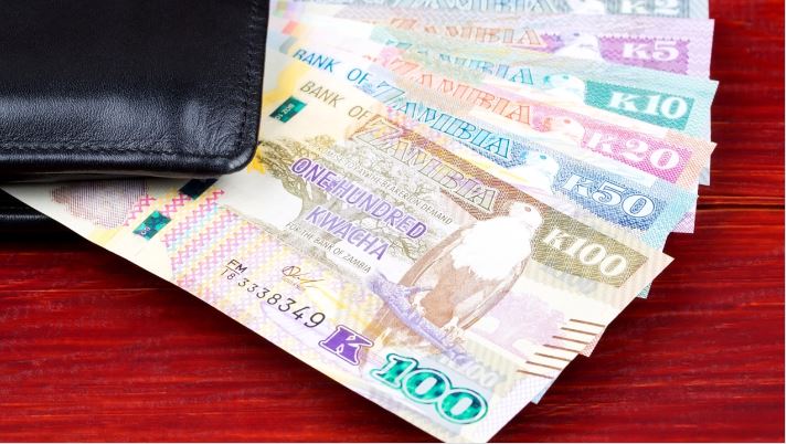 IMFの救済措置の承認により、ザンビアクワチャがロシアルーブルに代わって世界一の通貨となる