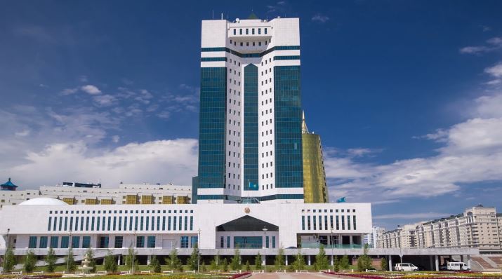 法案は、カザフスタンでの仮想通貨マイニングを登録企業のみに制限することを目指しています