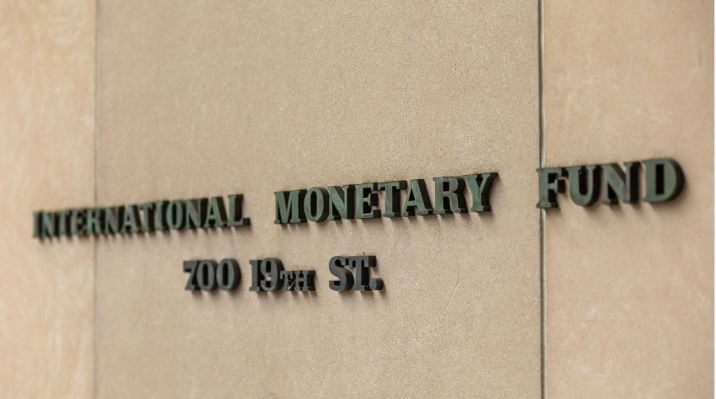 IMFの課長と副専務理事が、レガシー金融への暗号の伝染を避けるための迅速な規制措置を呼びかけ