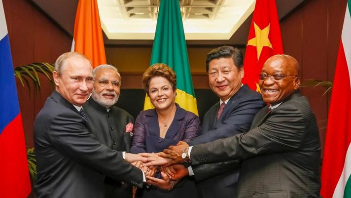 インドとロシアの石油取引は、国際貿易におけるドルの優位性を削いでいる