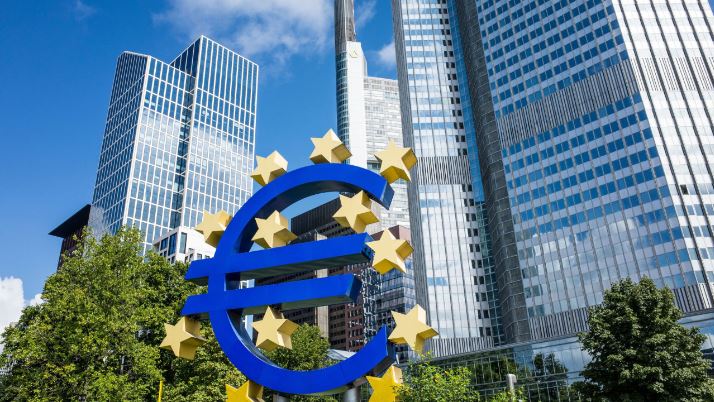 銀行危機の懸念にめげず、ECBは50bpsの利上げを実施v