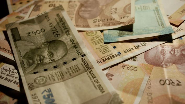 インド、米ドルへの依存度を下げるため、ルピーでの国際決済を促進へ