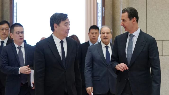 シリア、BRICSにドル離脱の主導権を求め、中国と人民元採用の話をする