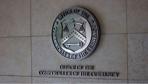 元米国OCC当局者「ステーブルコインはドルを世界の基軸通貨に維持できる」