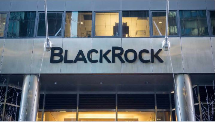 ブラックロック、スポットビットコインETFの立ち上げに20億ドルを準備中、関係者が語る